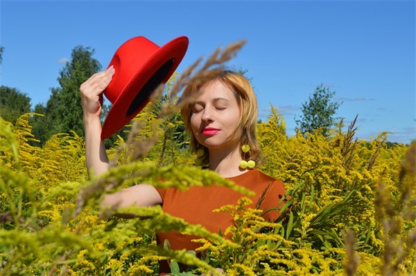 两个字的网名深奥女生